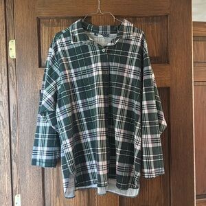 Vintage plaid longsleeve button down shirt, womens fits like a large